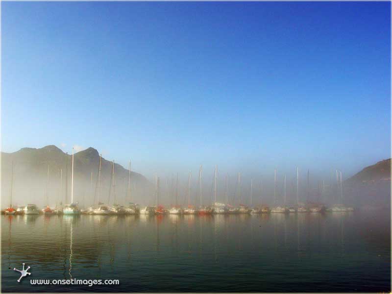 Hout Bay Harbour - Yachts Ref.:hb4B18t1