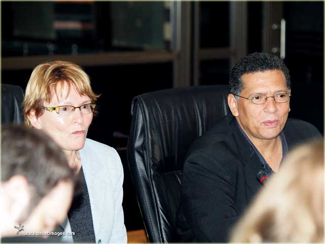Western Cape Premier Helen Zille with Mediator Brian Williams